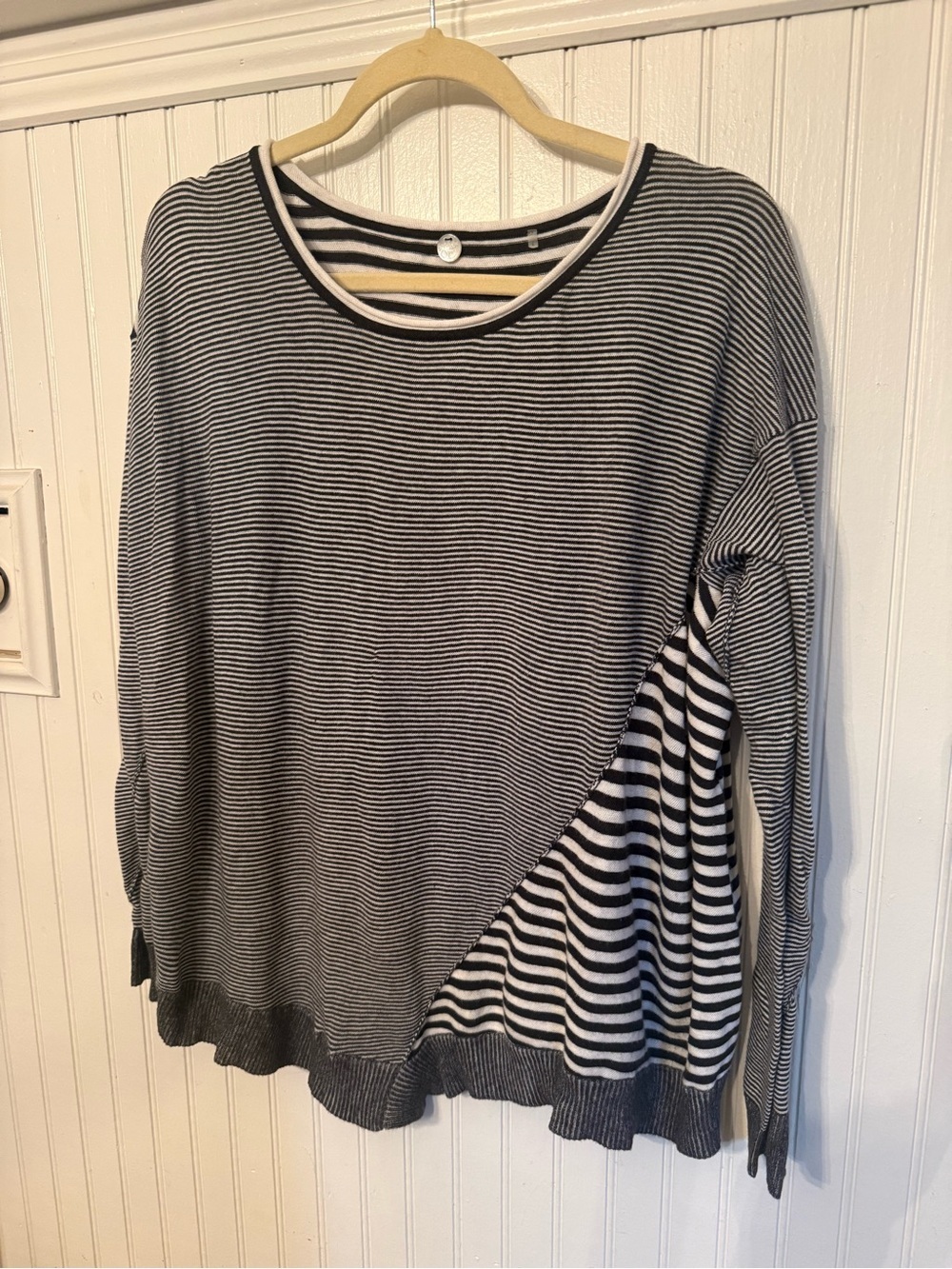 Margaret O’Leary Asymmetrical Long Sleeve Large Top